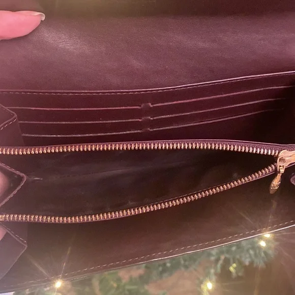 Authentic Louis Vuitton Monogram Vernis Sarah Wallet - Picture 5 of 10